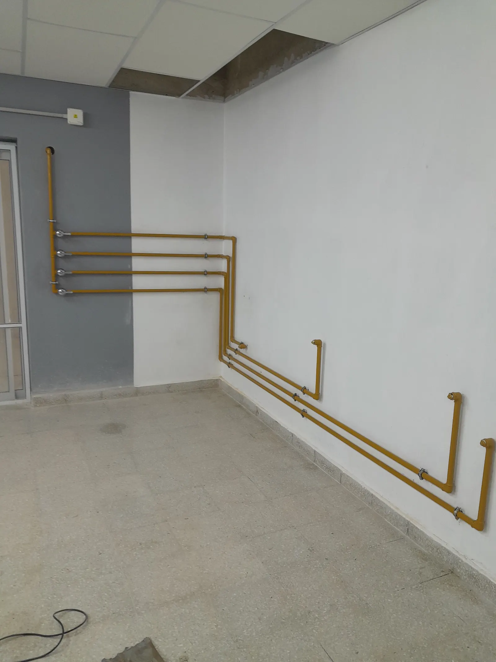 Cañería de gas en local comercial